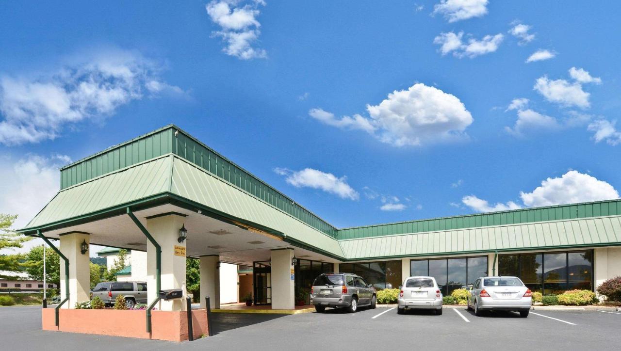 Magnuson Hotel Mountain View Covington Kültér fotó